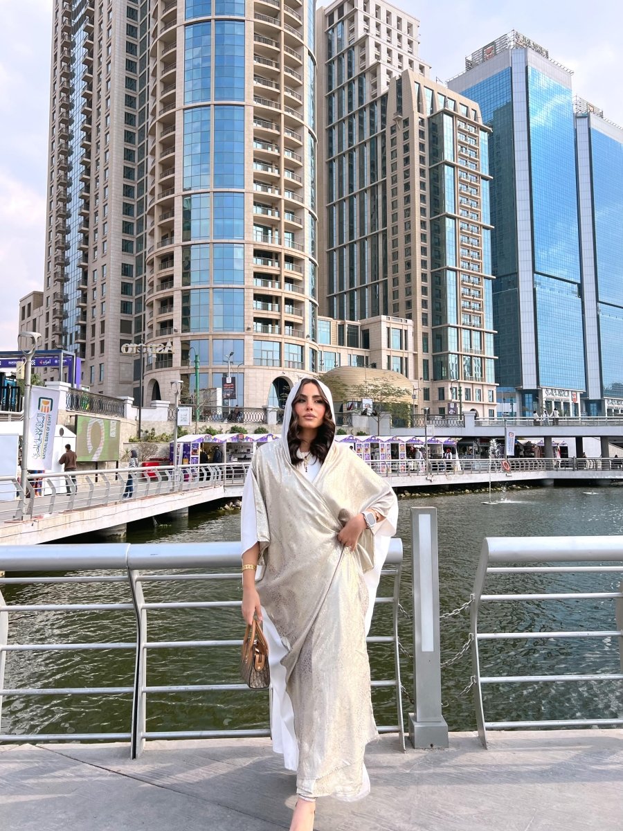 Kimono Gold & White, styled look