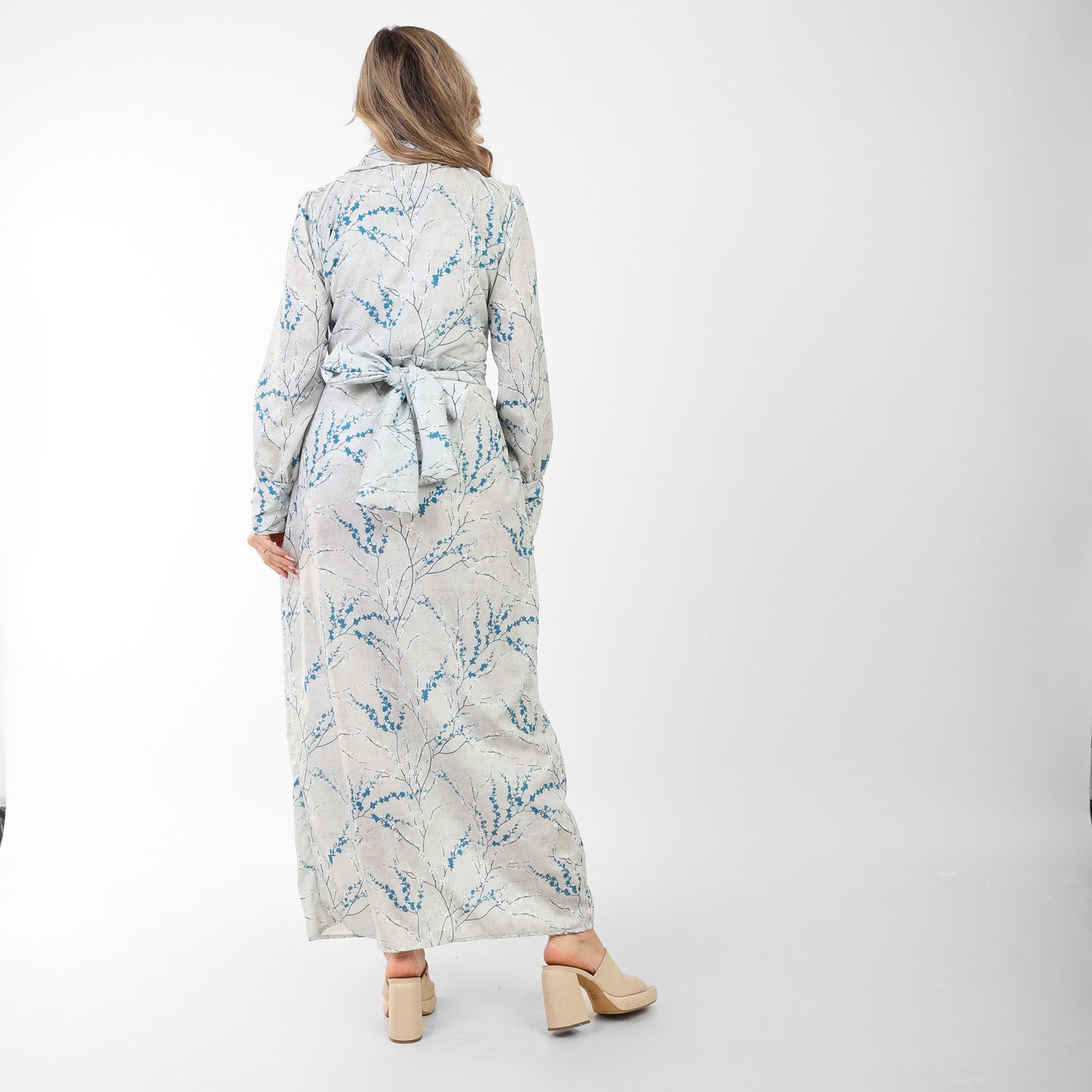 Long Dress with Blue Branch Print – Soft Embossed Fabric