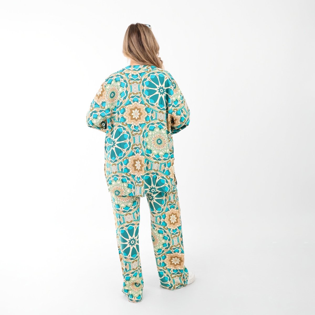 Turquoise Geometric Floral Summer Suit – Viscose Cotton, close-up of design detail