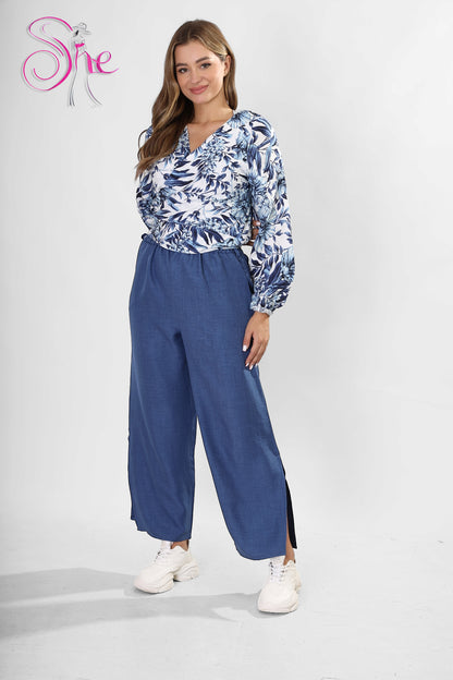 Two-Piece Set Blue Floral Blouse & Wide-Leg Pants