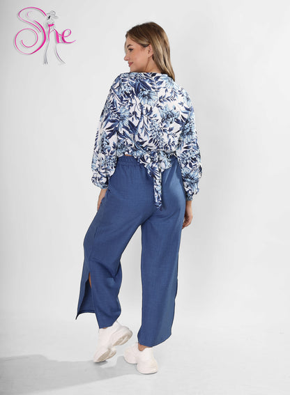 Two-Piece Set Blue Floral Blouse & Wide-Leg Pants