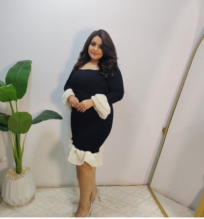 Elegant Contrast Ruffle Dress