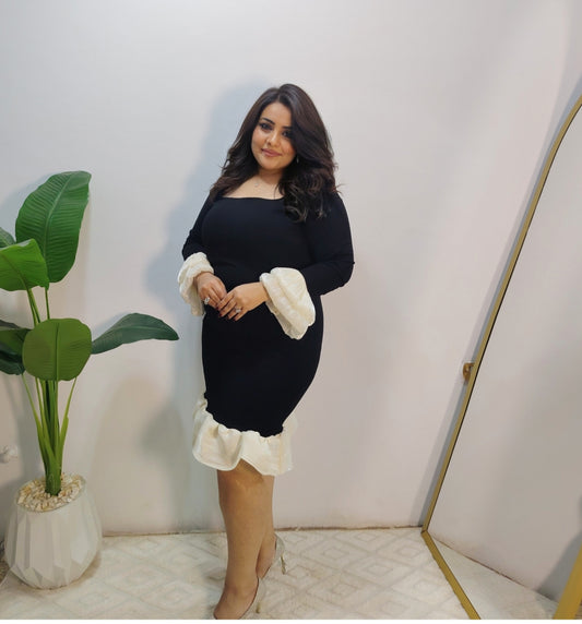 Elegant Contrast Ruffle Dress