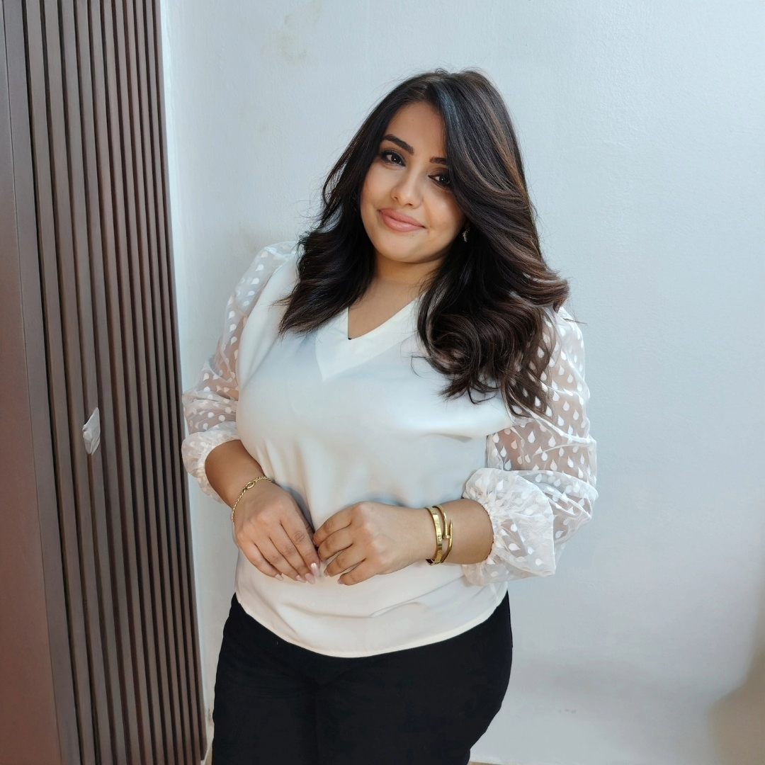 بلوزة الحلم العاجي